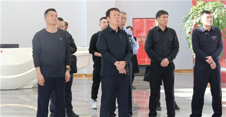 辽宁省辽阳市公安大数据建设学习考察组莅临尊龙凯时集团调研指导